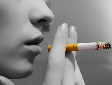 Δεν είναι το τσιγάρο η βασική αιτία που κόβει χρόνια από τη ζωή μας – Τι ισχύει για την Ελλάδα (φώτο)